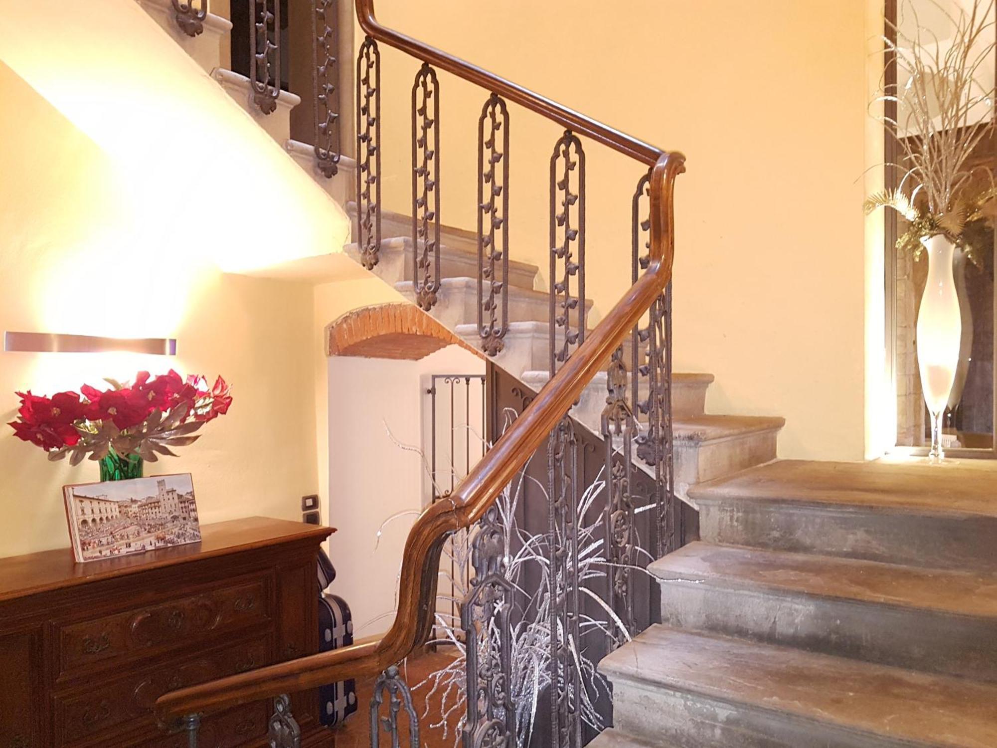 La Corte Del Re Suite & Rooms Arezzo Extérieur photo